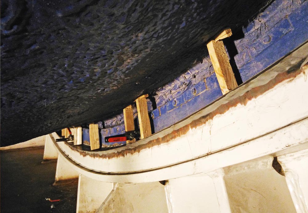 Instalación de dos tanques de Gas Natural para la propulsion del buque Living Stone con resina criogénica Phillymastic TG-7B