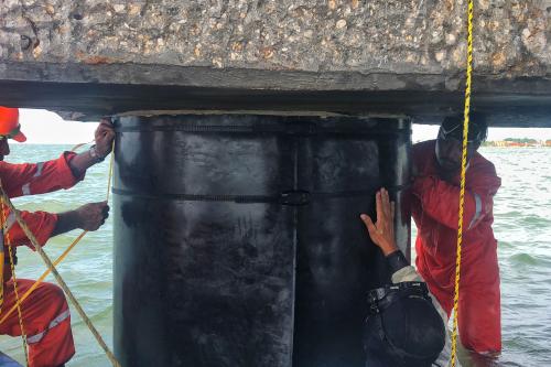 Rehabilitación de pilotes marinos de hormigón en puente "El Zacatal"
