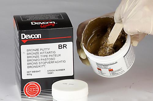 DEVCON Bronze Putty (BR) for repair and reconstruction