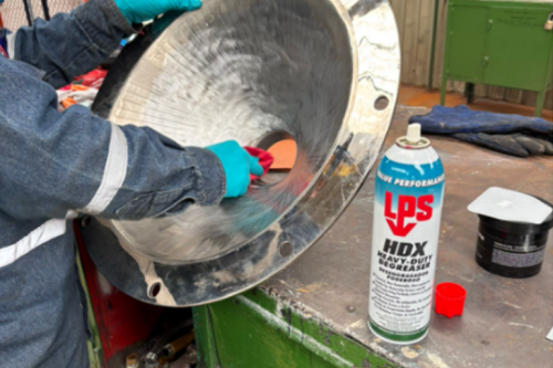 Reparación de embudo de molino en Empresa Agrícola de Fertilizantes