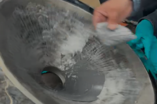 Reparación de embudo de molino en Empresa Agrícola de Fertilizantes