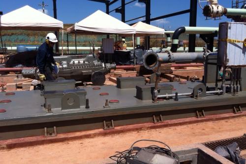 Montaje de 6 sistemas de bombeo para inyección de agua