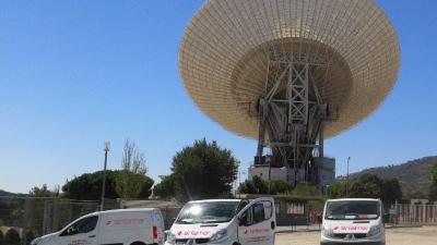 Renovación de pista de rodadura en una antena de la NASA